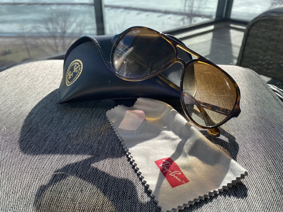 Rayban aurinkolasit