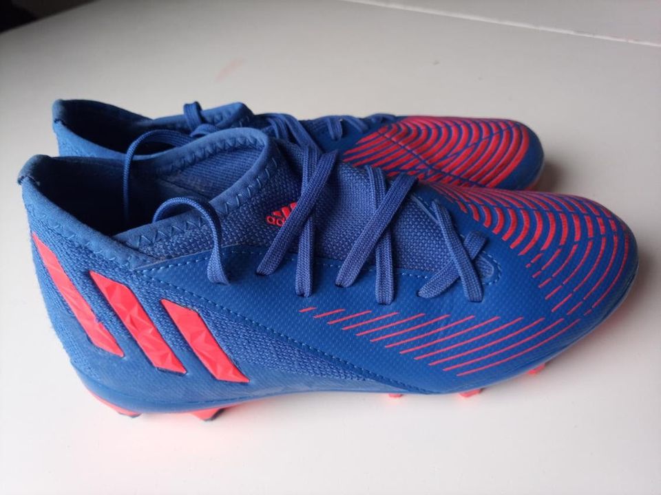 Adidas Predator nappikset, 34