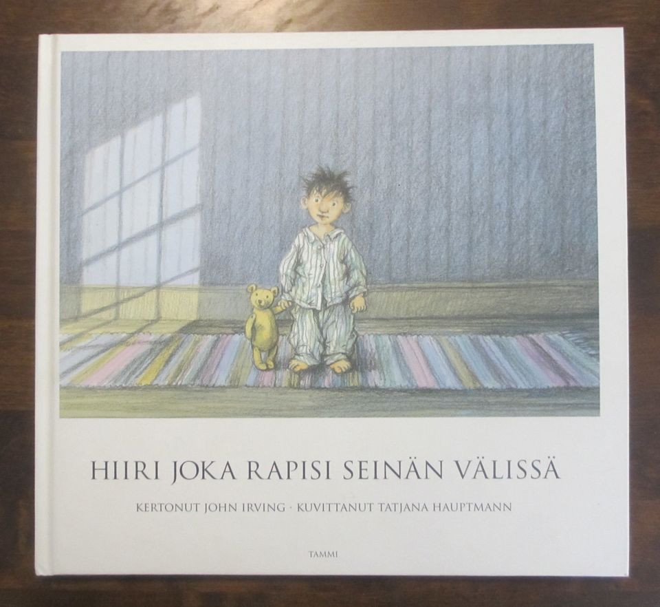 John Irving: Hiiri joka rapisi seinän välissä