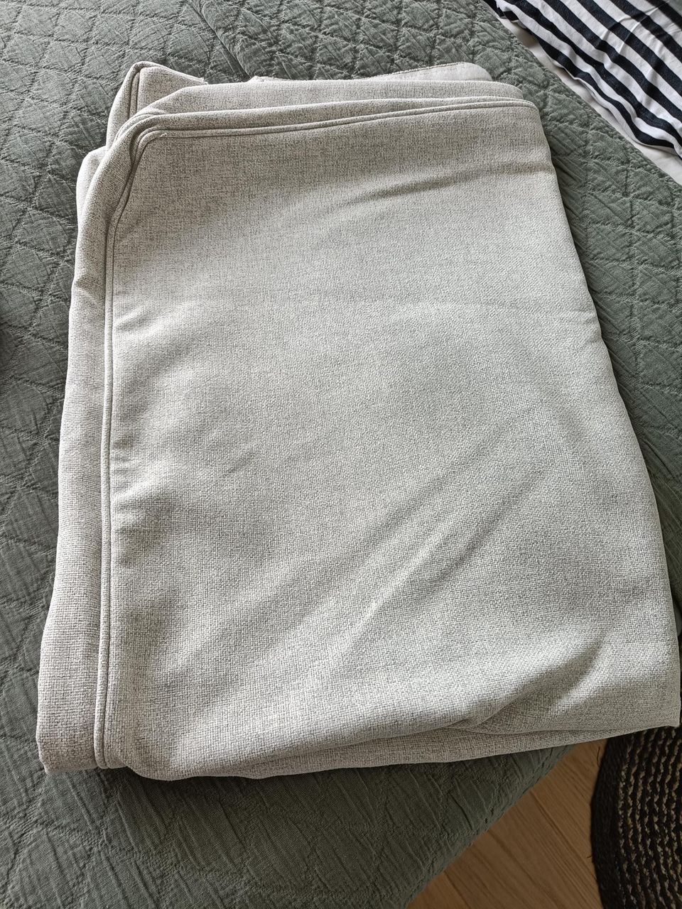 Ikea DUNVIK sängynpäädyn päällinen