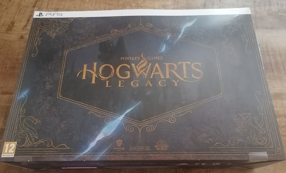 HOGWARTS LEGACY PS5 COLLECTORS EDITION