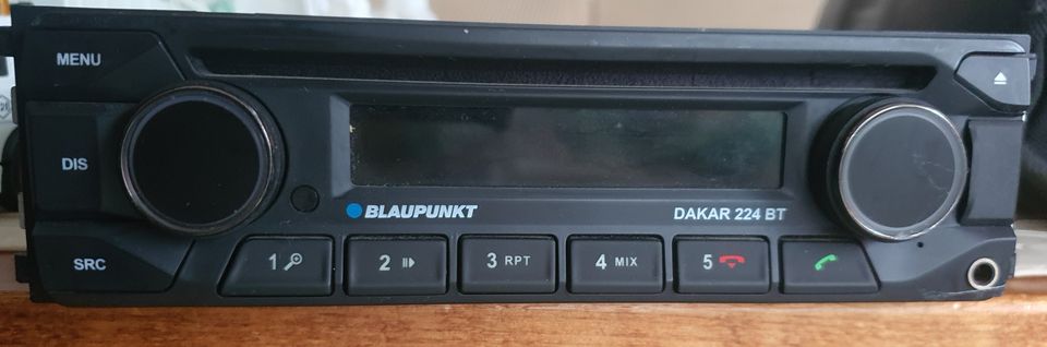 Blaupunkt Dakar 224 BT 24v radio CD soitin Bluetooth USB MP3