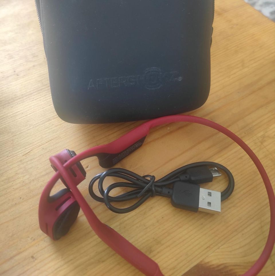 Red AfterShokz Wireless Earphones A5650