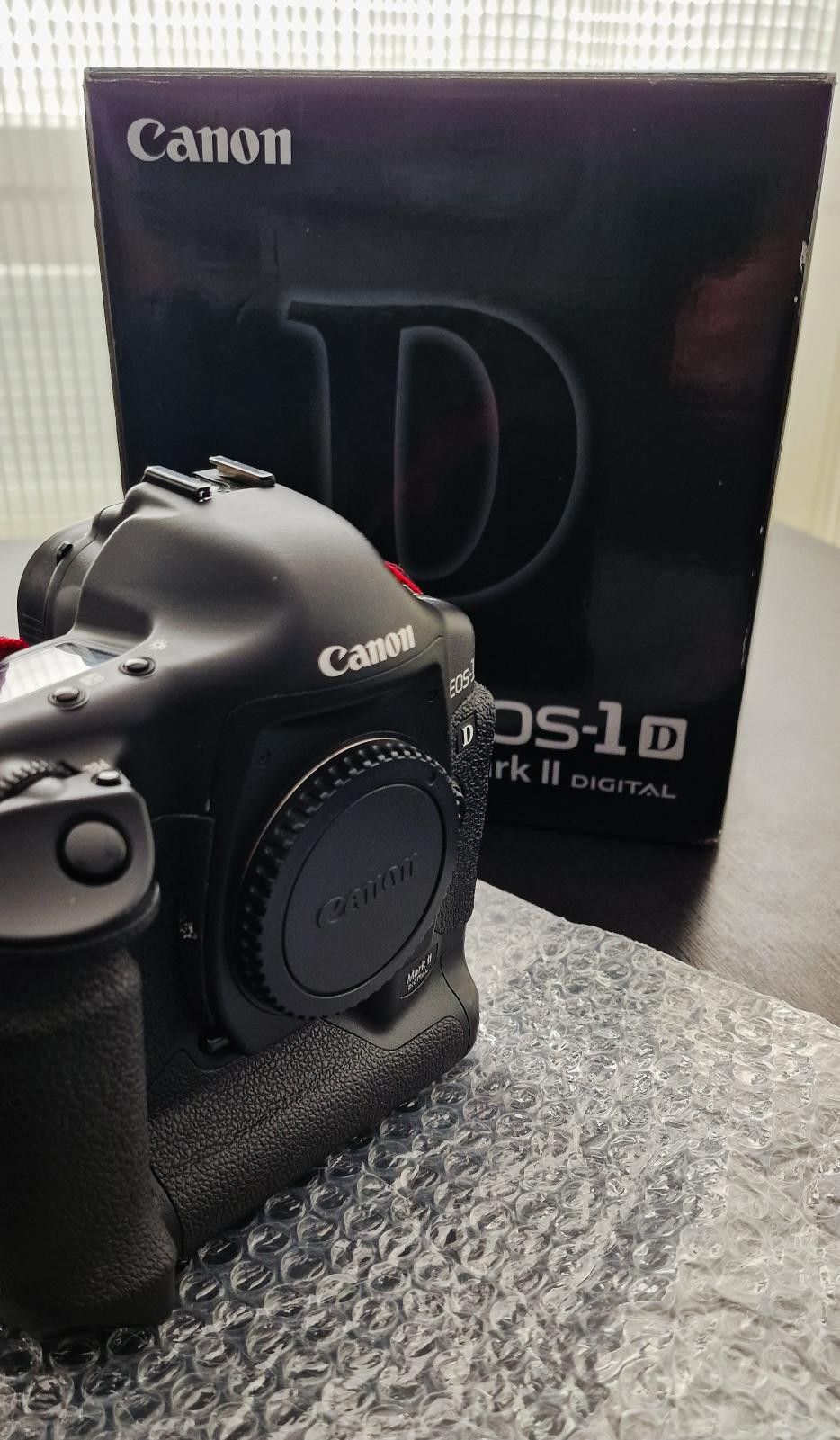 Canon EOS 1D Mark II