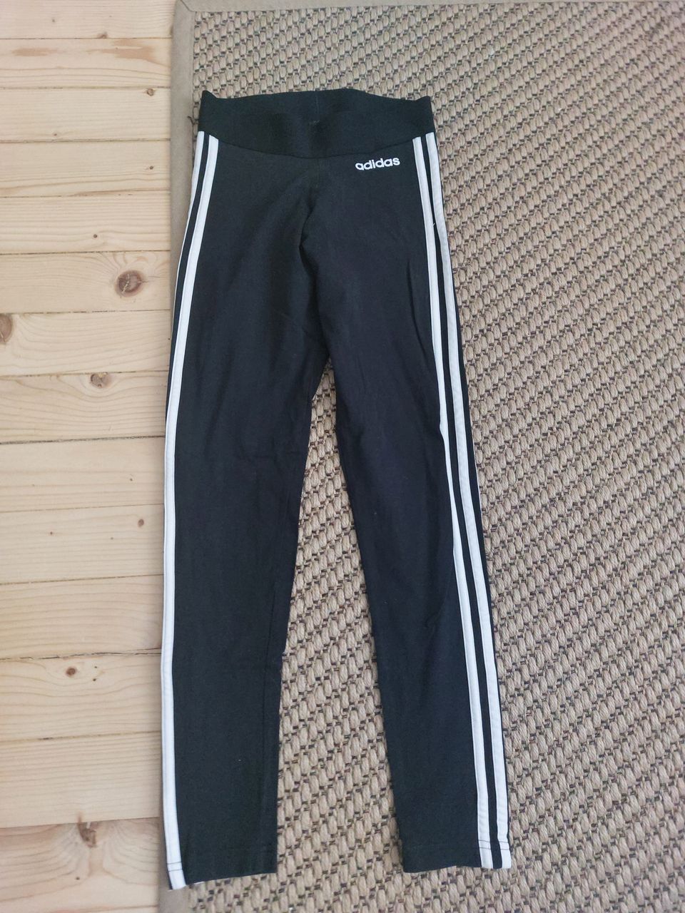 Adidas treenitrikoot xs