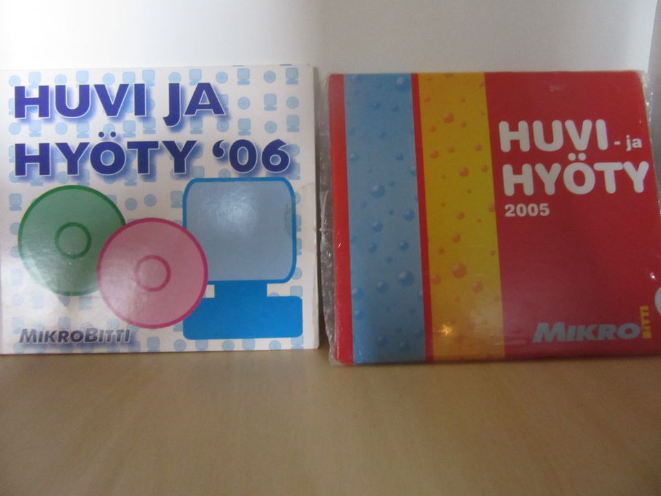 Mikrobitti 2005. 2006 ja 2007 huivi ja hyöty CD