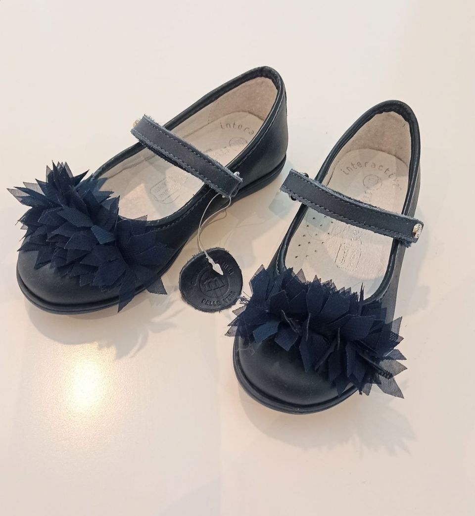 Uudet nahka kengät Melania (Italia), 26