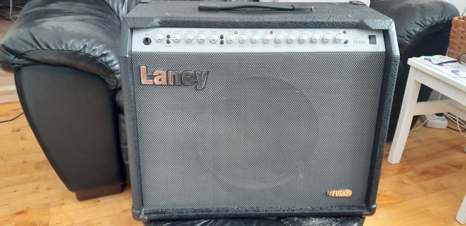 Laney TF300 kitaravahvistin