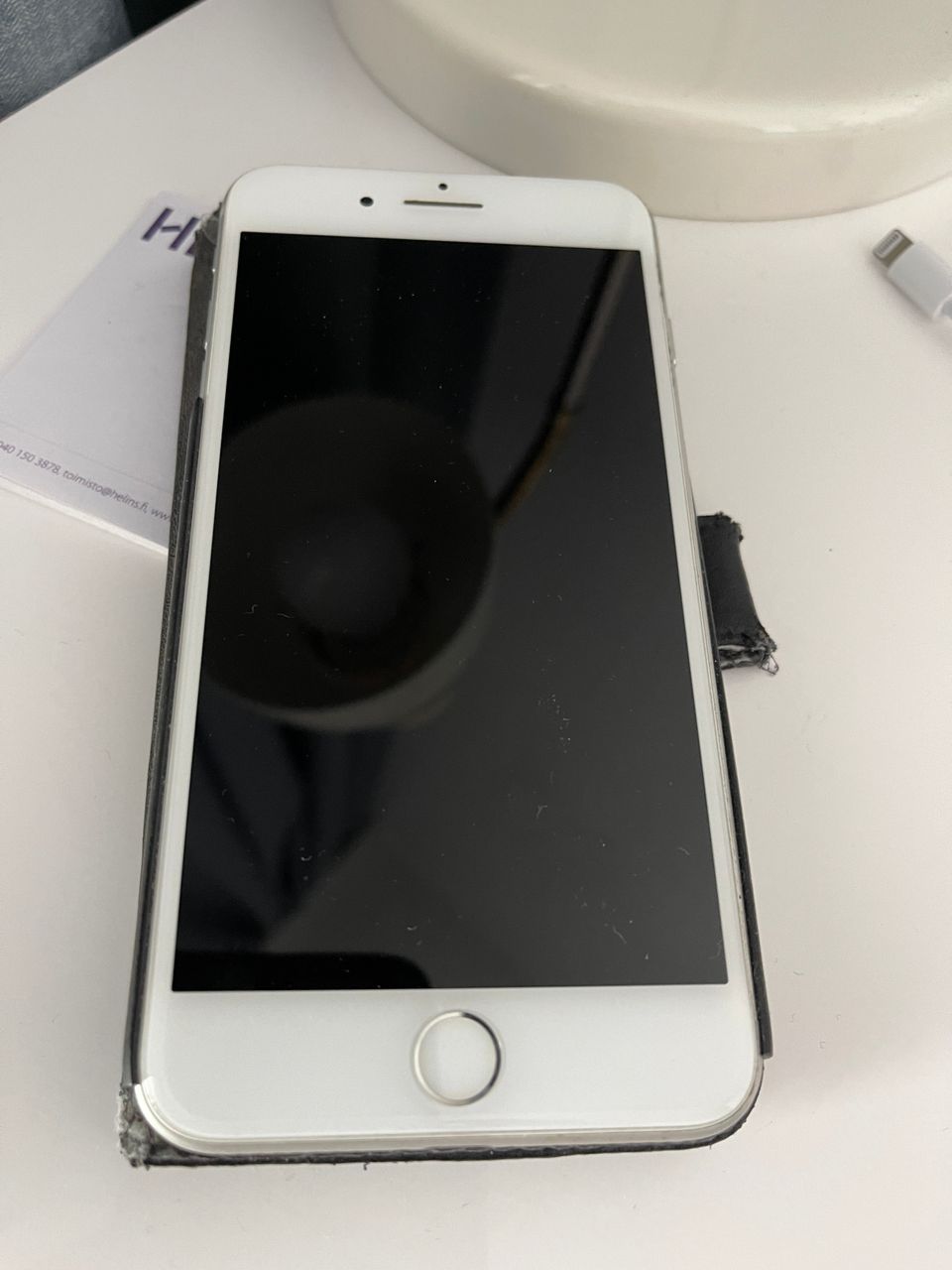 Apple Iphone 7+ puhelin