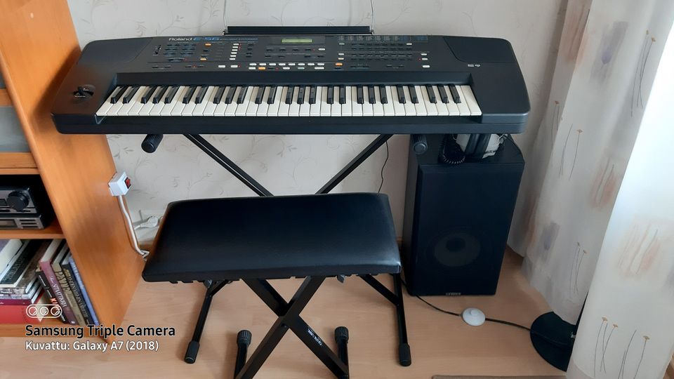 Roland E-56 intelligent synthesizer