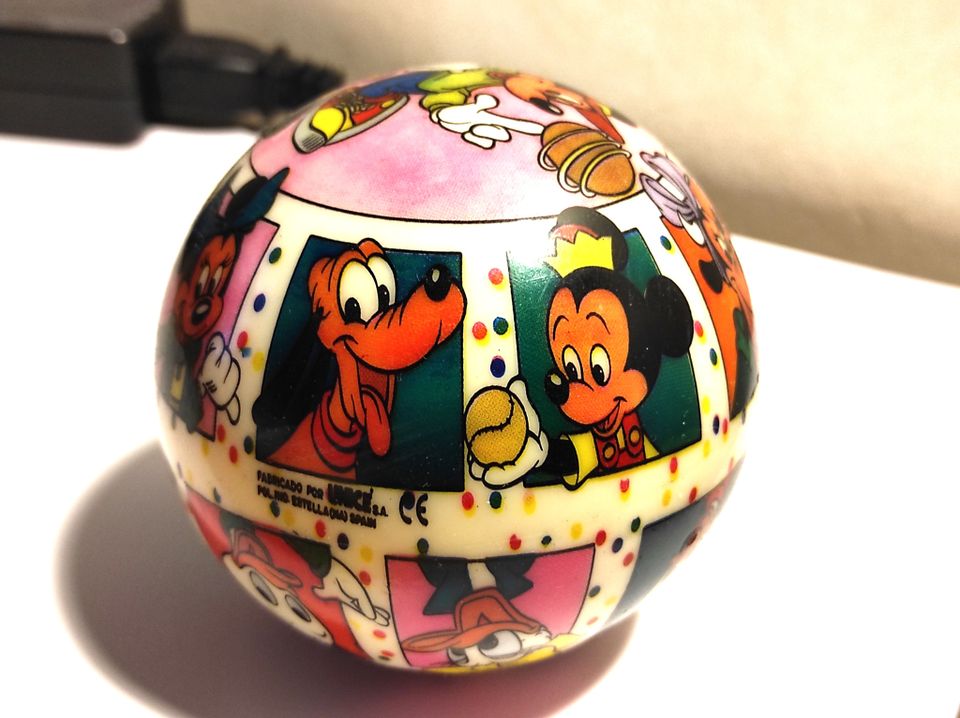 Walt Disneyn vintage pallo 1960?-1970? luvulta. harvinainen.  Keräily