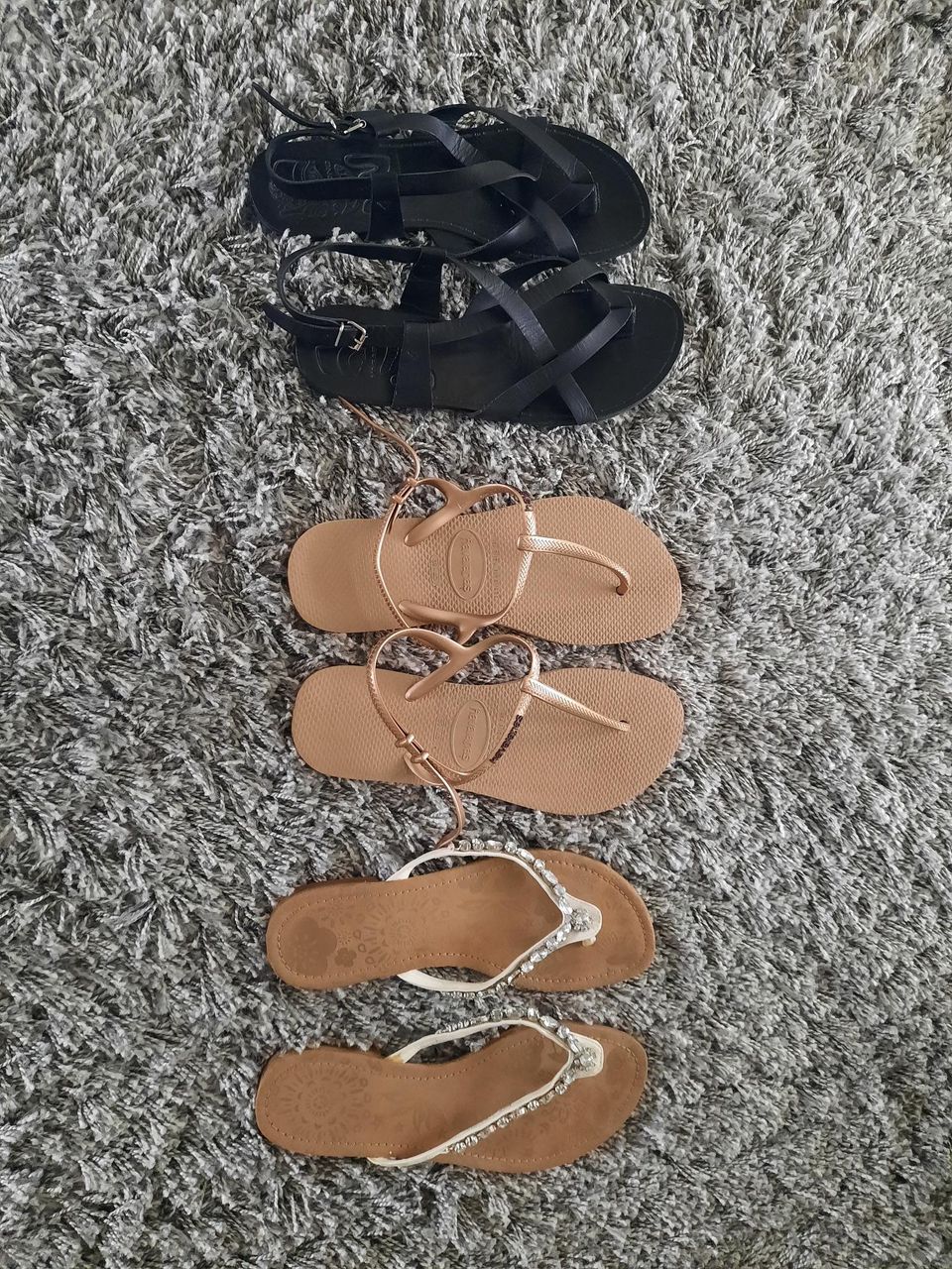 Naisten sandaalit