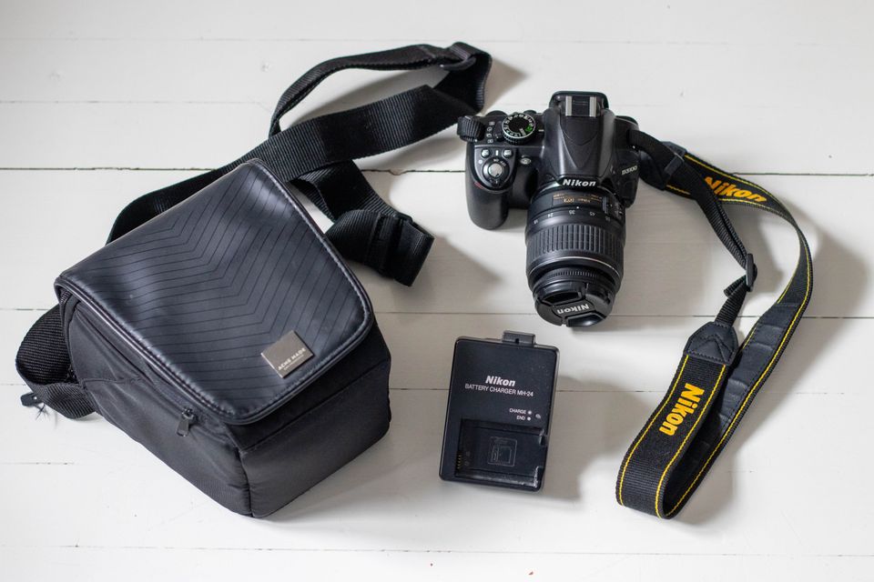 Nikon D3100 järjestelmäkamera