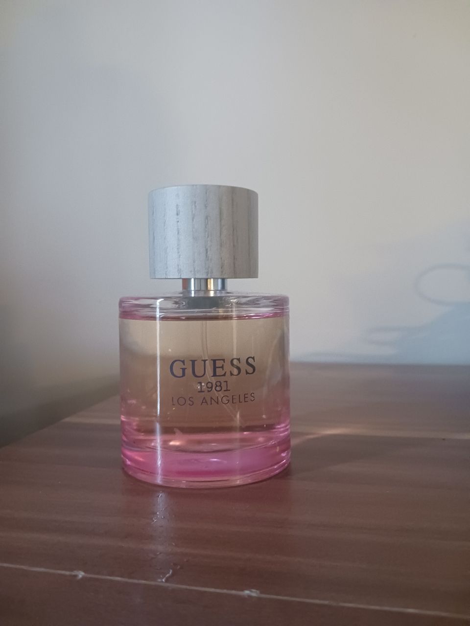 Guess Los Angeles hajuvesi