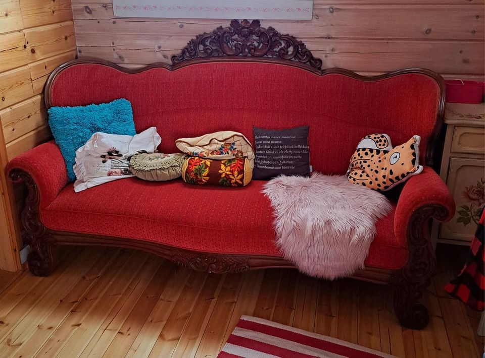 Upea vanha sohva