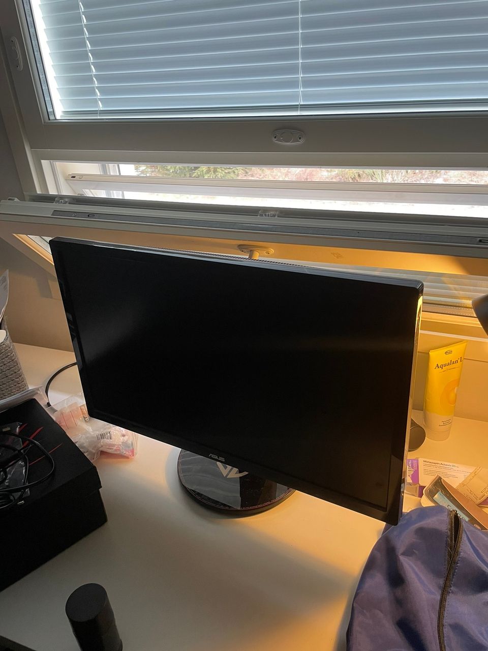 Asus 144hz pelinäyttö