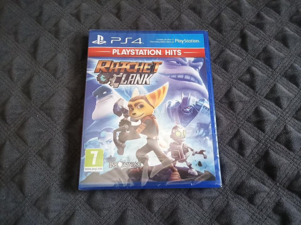 PS4 peli - Ratchet & Clank (uusi)