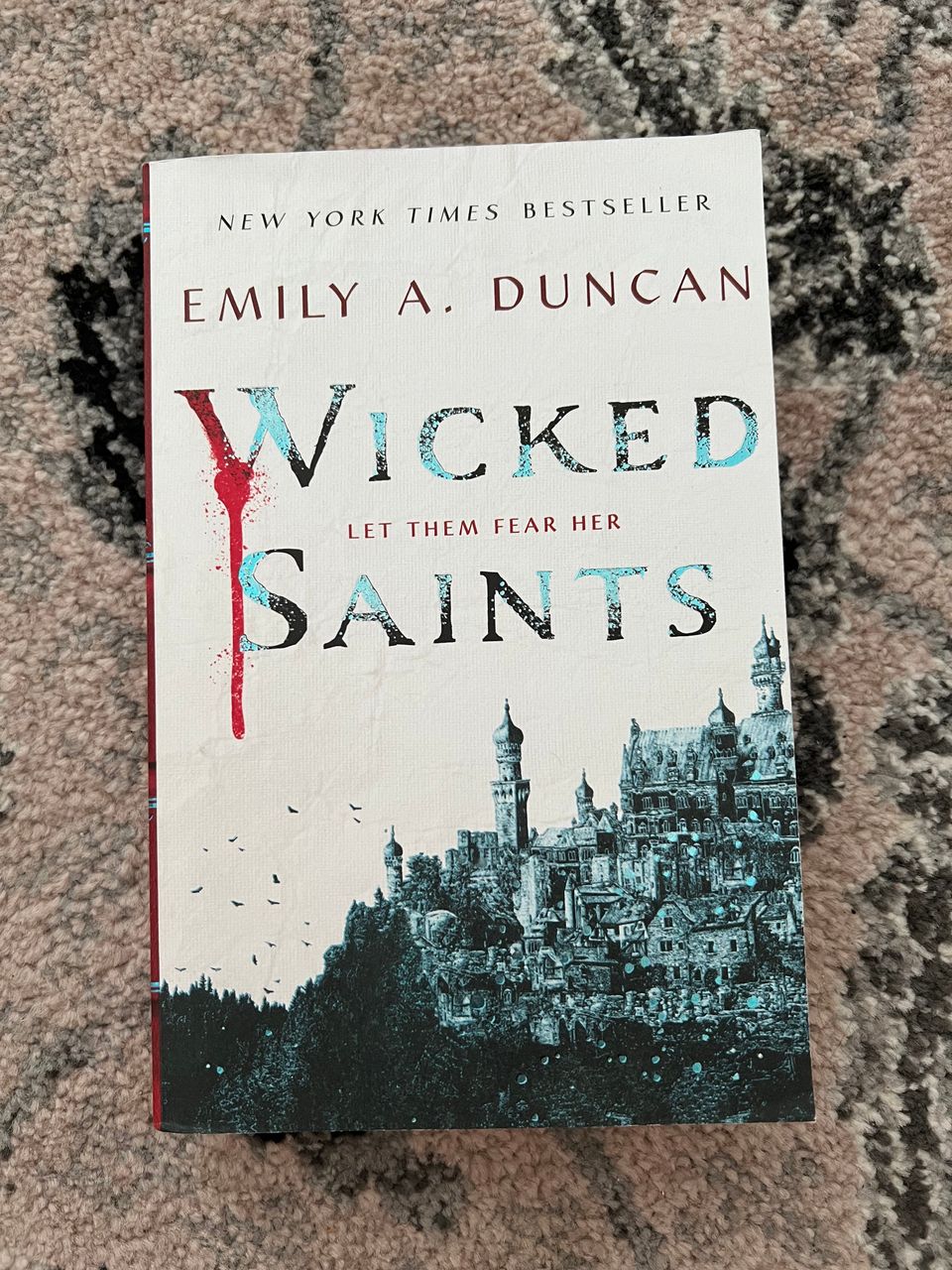 Wicked Saints Emily A. Duncan fantasia kirja
