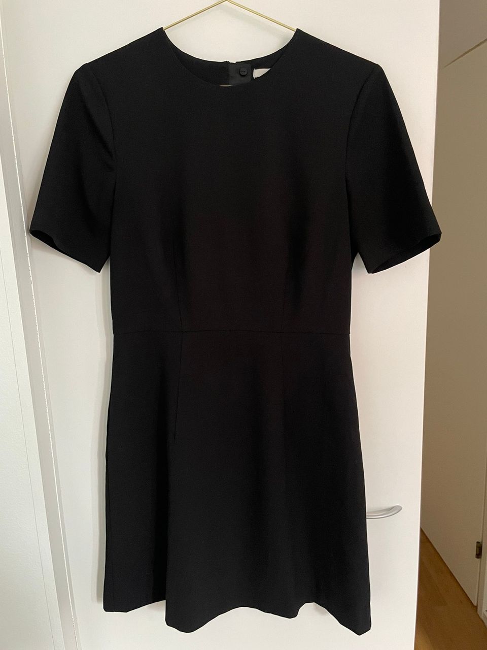 Musta mekko H&M koko S