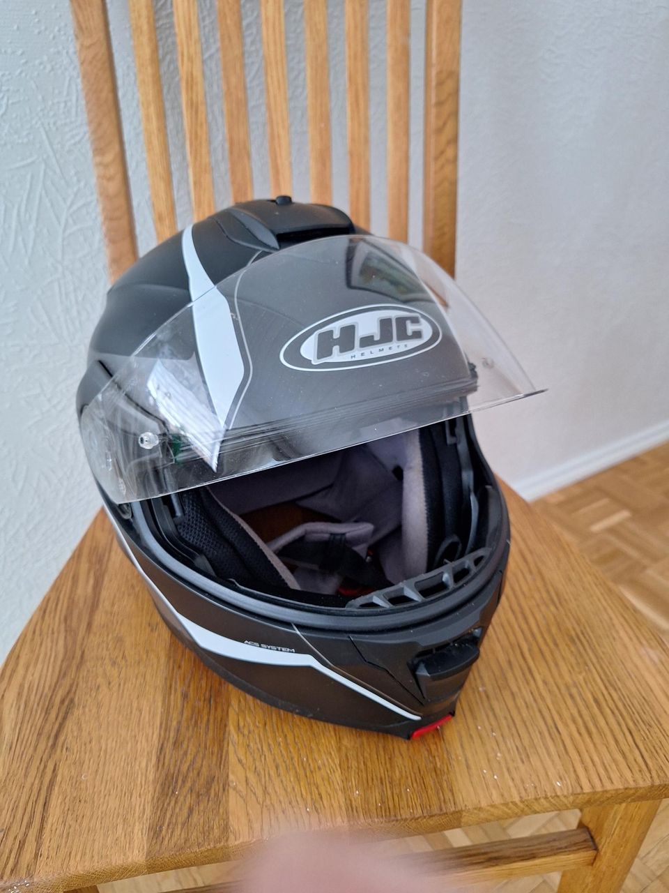 HJC Helmets moottoripyöräkypärä