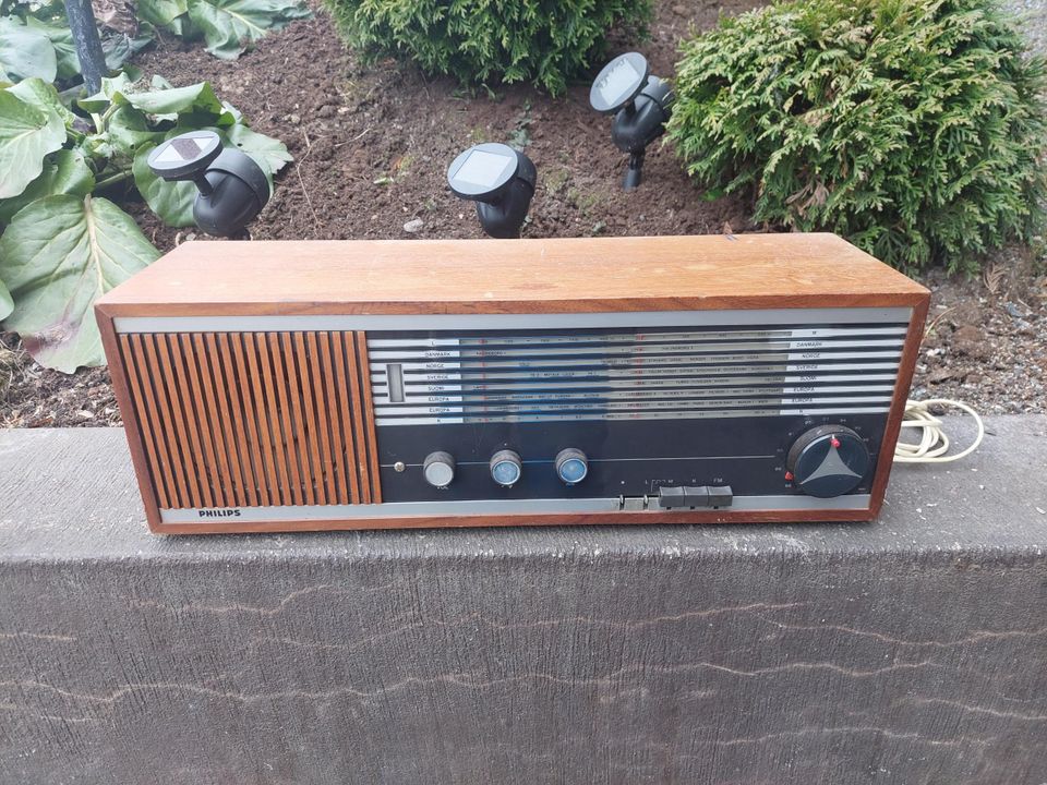 Philips radio vanha