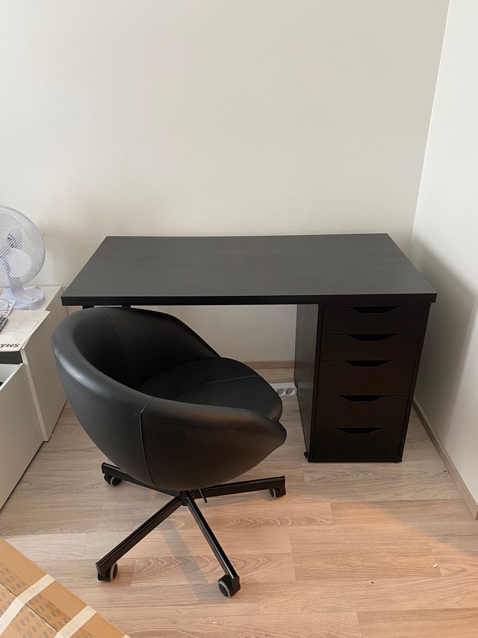 Ikea työpöytä
