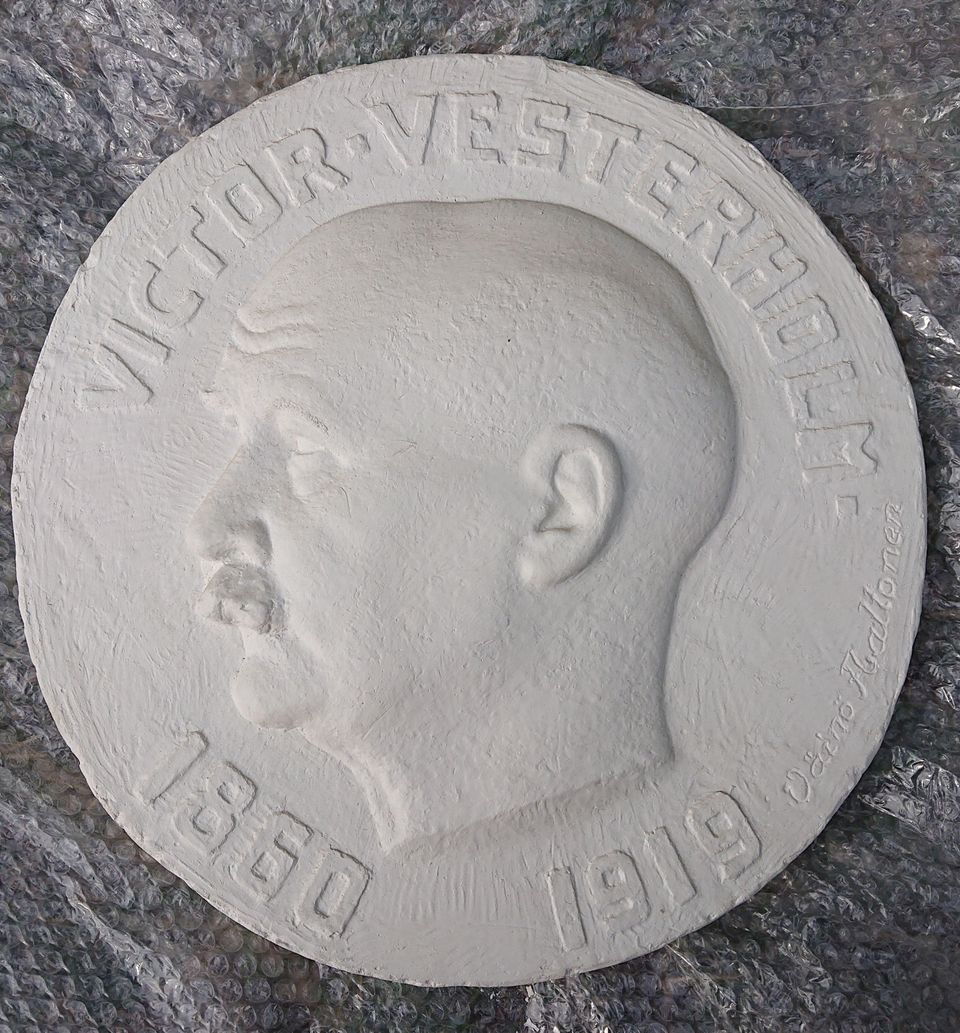 Reliefi Victor Vesterholm