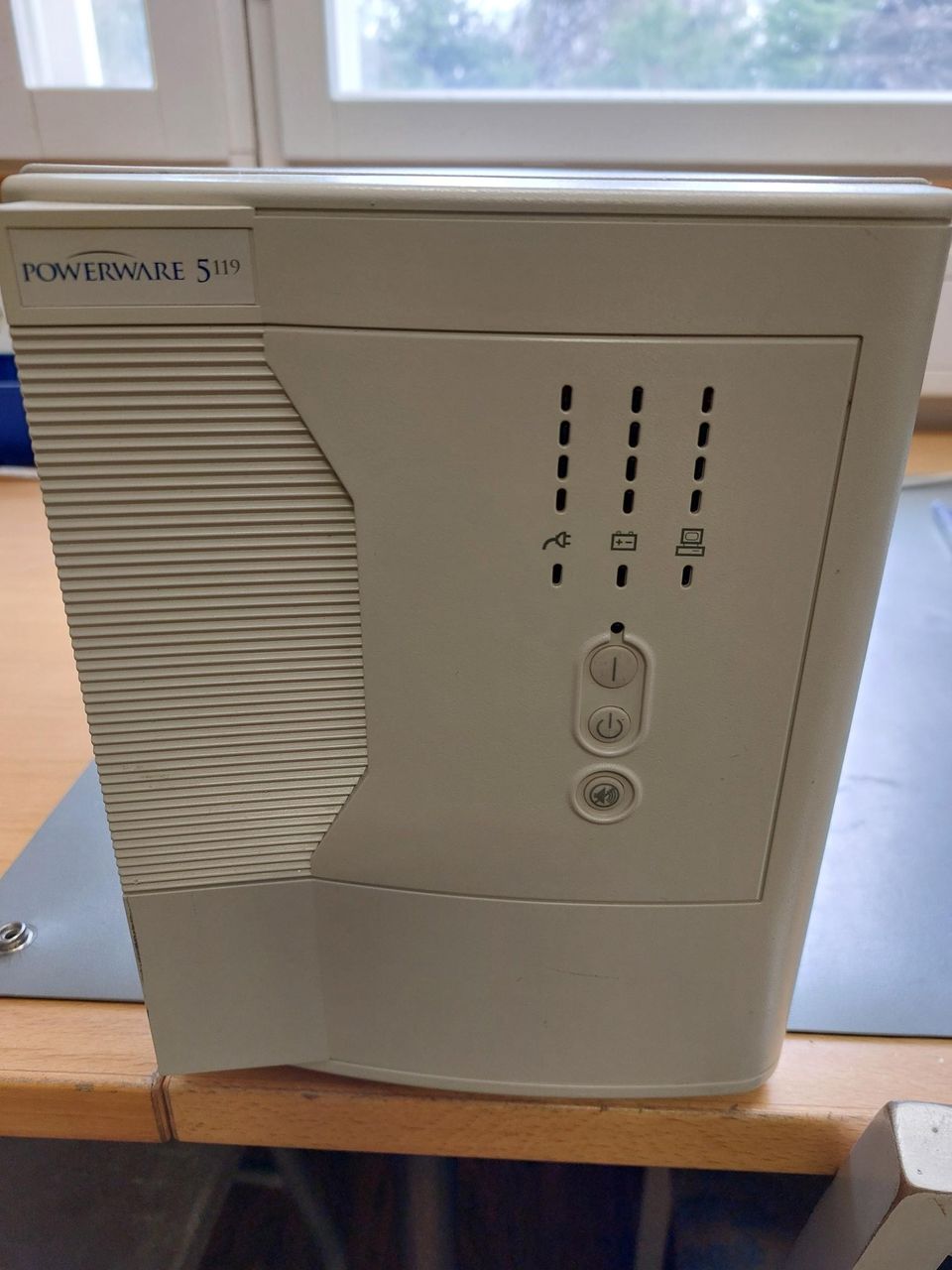 UPS Powerware 5119 1000i
