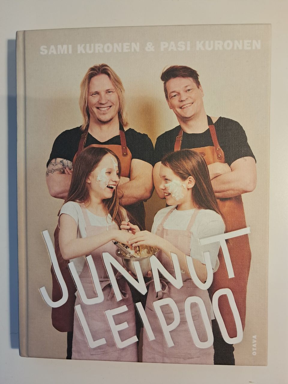 Sami Kuronen & Pasi Kuronen: Junnut leipoo