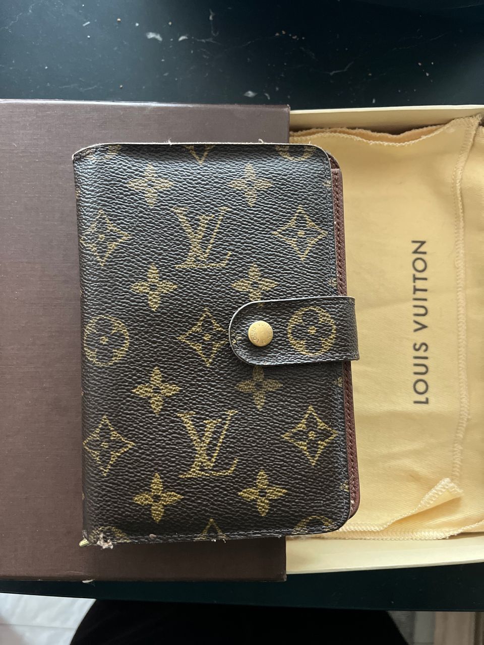 Louis Vuitton lompakko