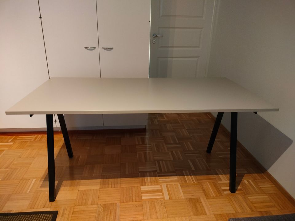 Ikea Trotten työpöytä 160*80