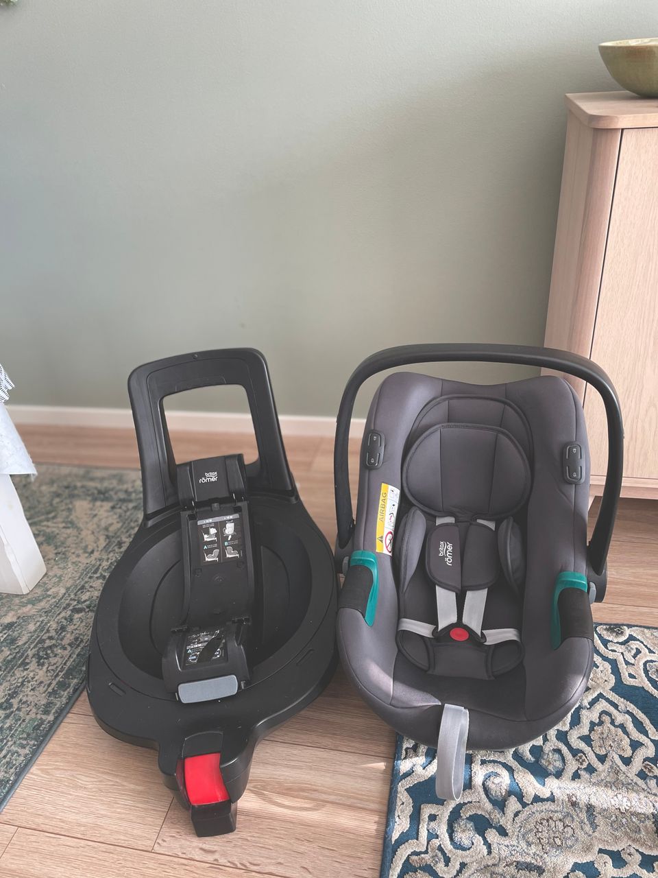 BRITAX Baby-Safe iSense turvakaukalo