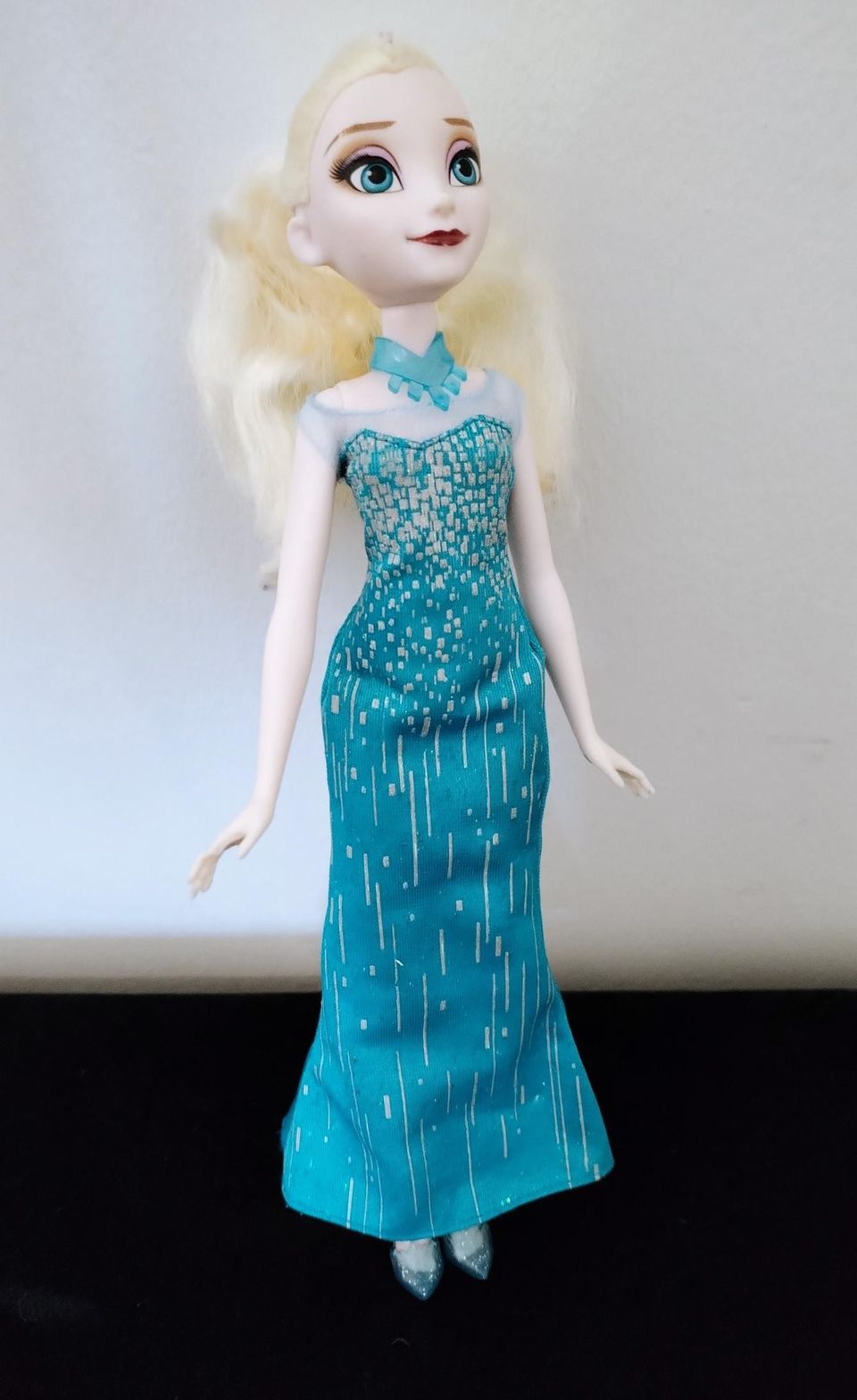 Disney Frozen Barbie