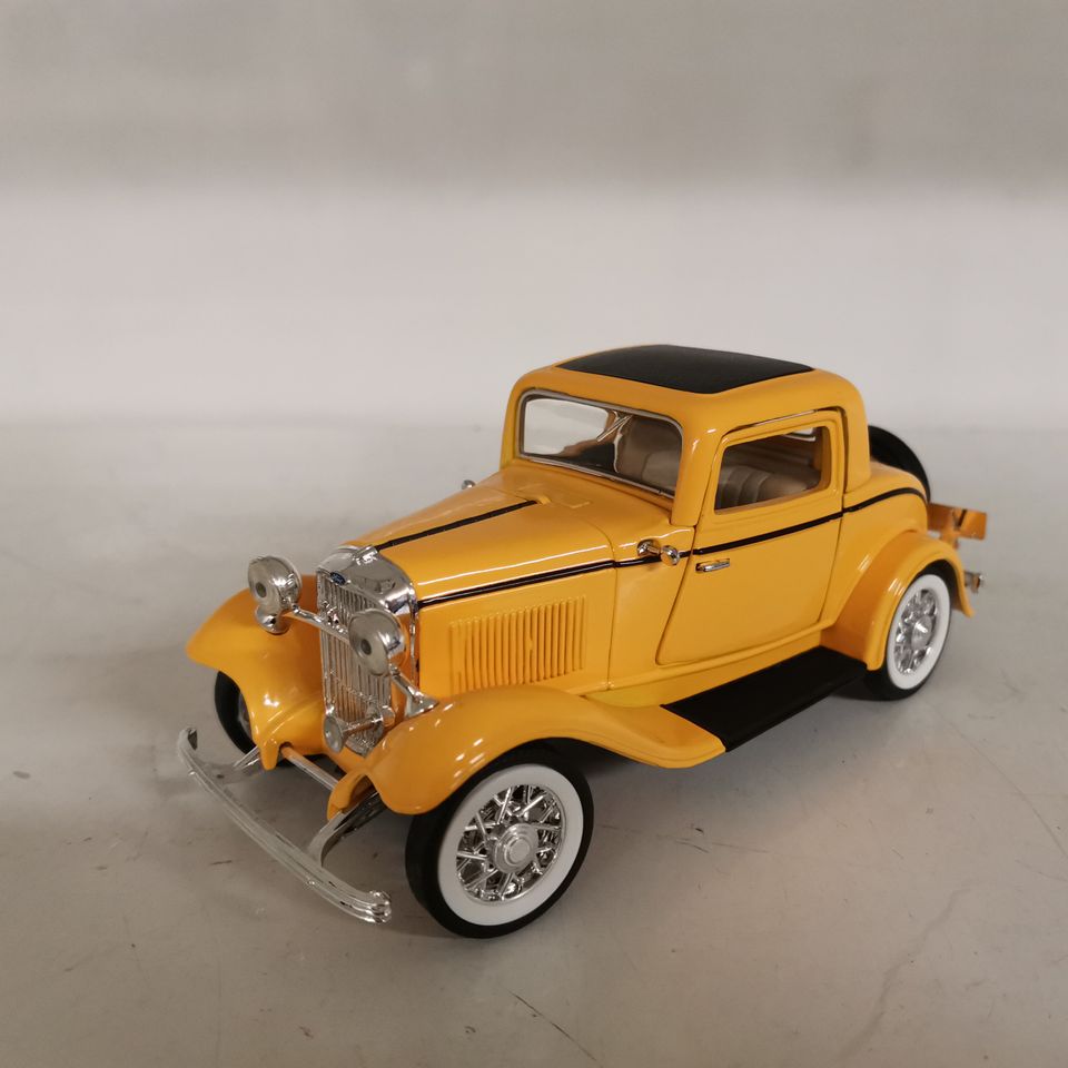 1:24 Sunnyside 1932 Ford Coupe 3W