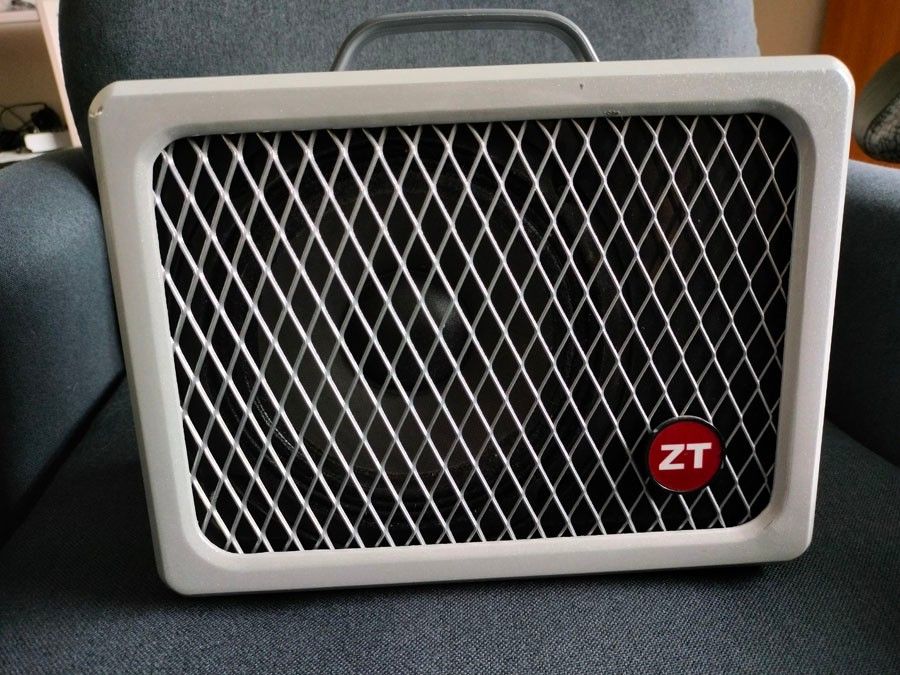 ZT Lunchbox LB02 -kitaravahvistin