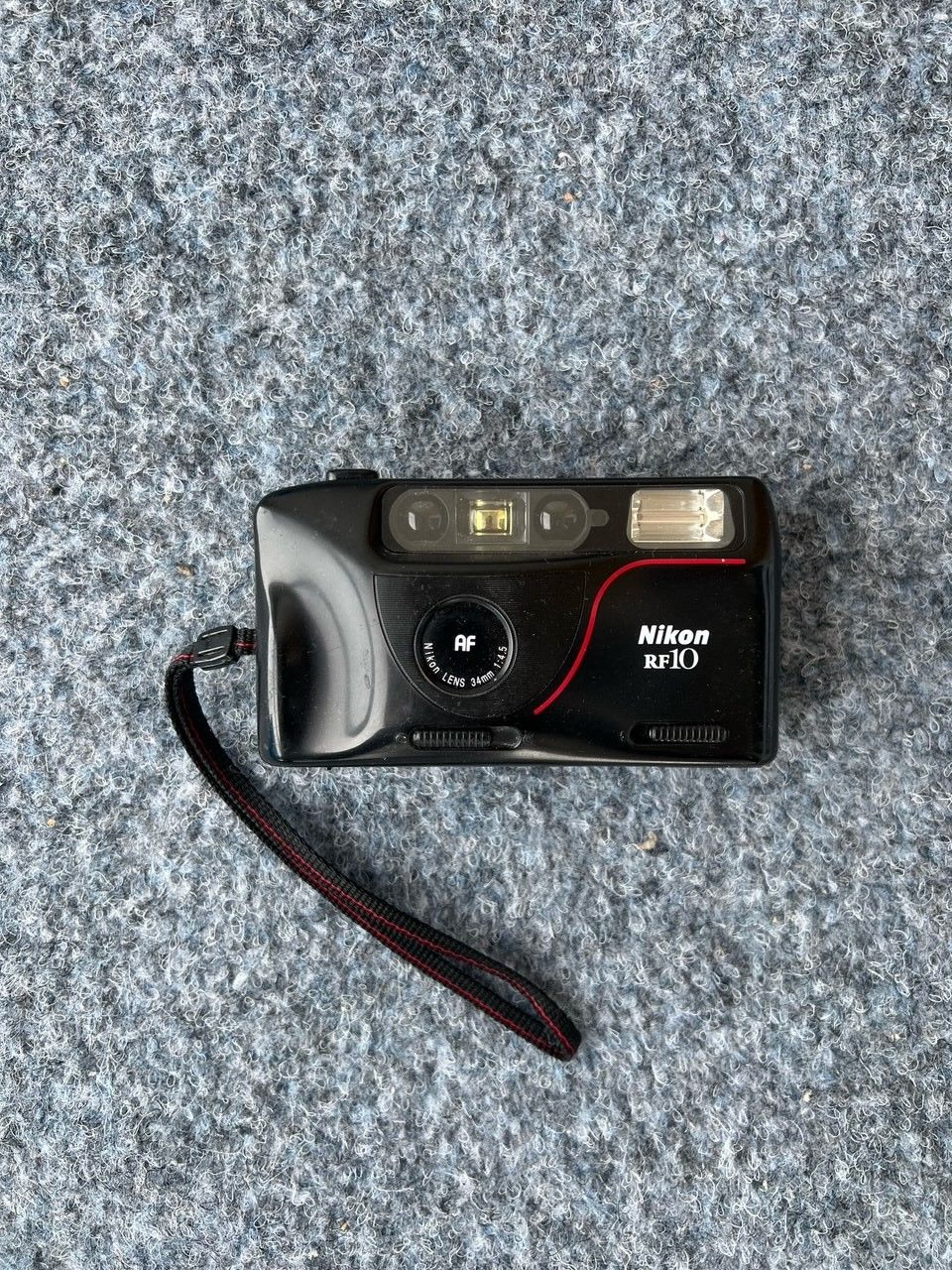 Nikon AF10 filmi kamera
