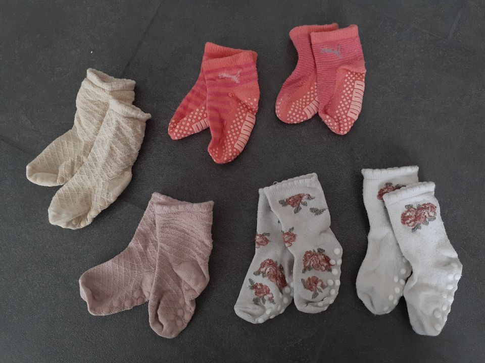 Vauvojen sukkia
