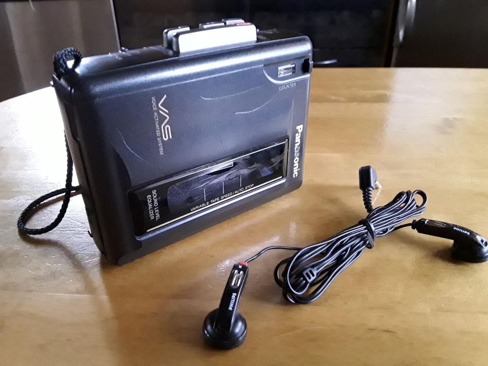 Panasonic RQ-L340 kannettava kasettisoitin/nauhuri