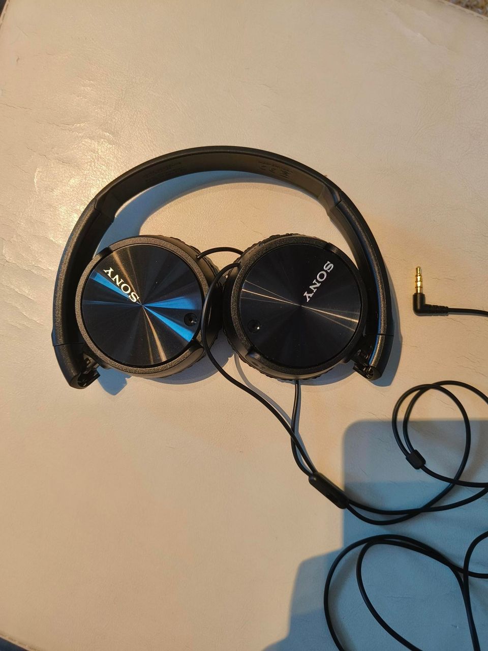 Sony vastamelukuulokkeet MDR zx110na