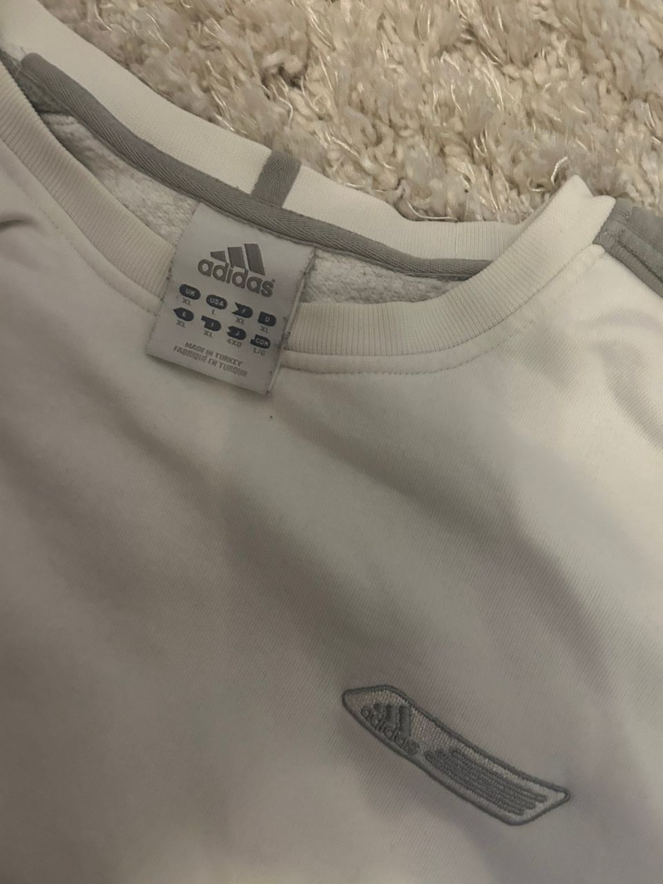 Adidas college paita