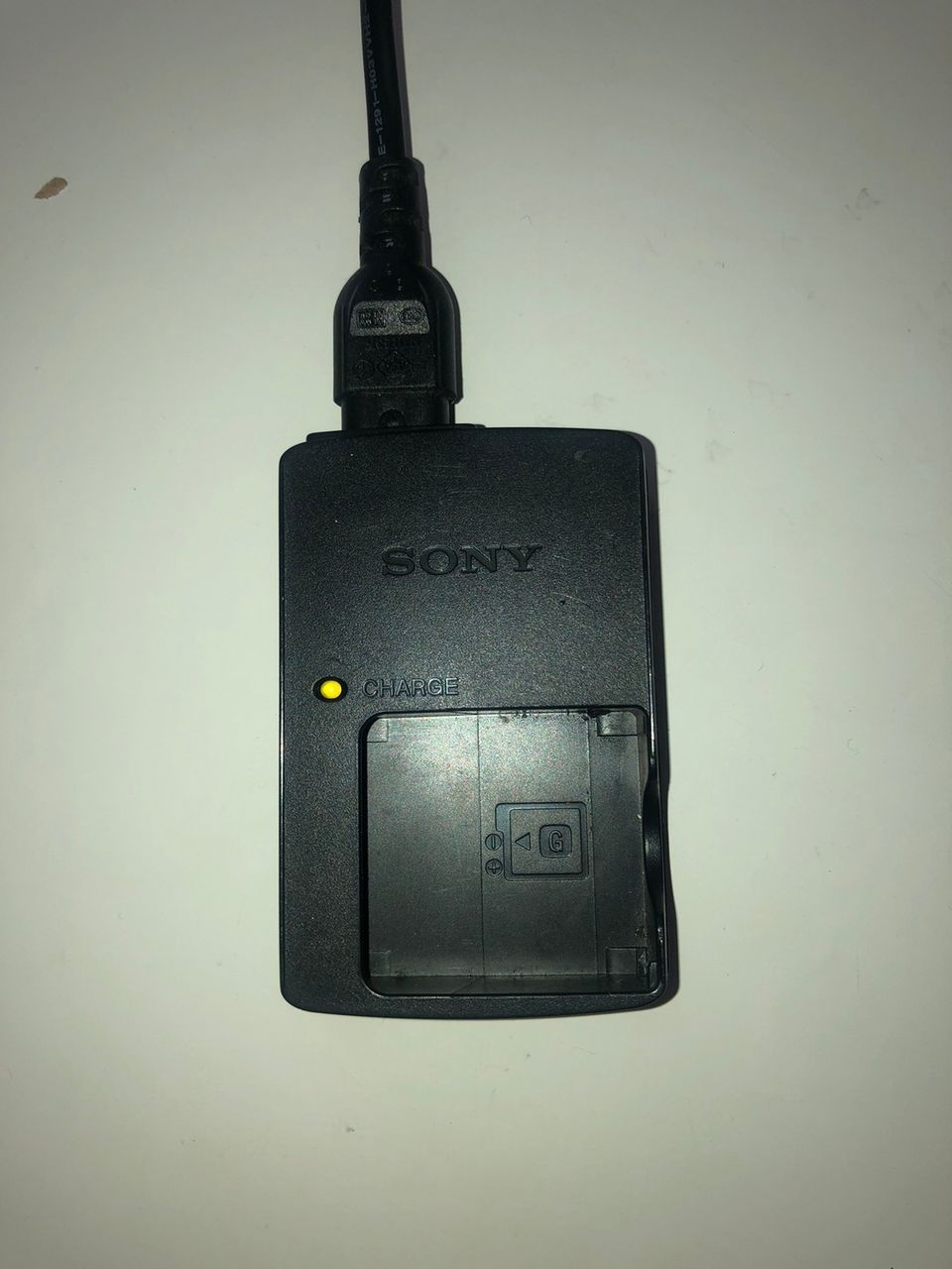 Sony BC-CSG Akku laturi (battery charger)