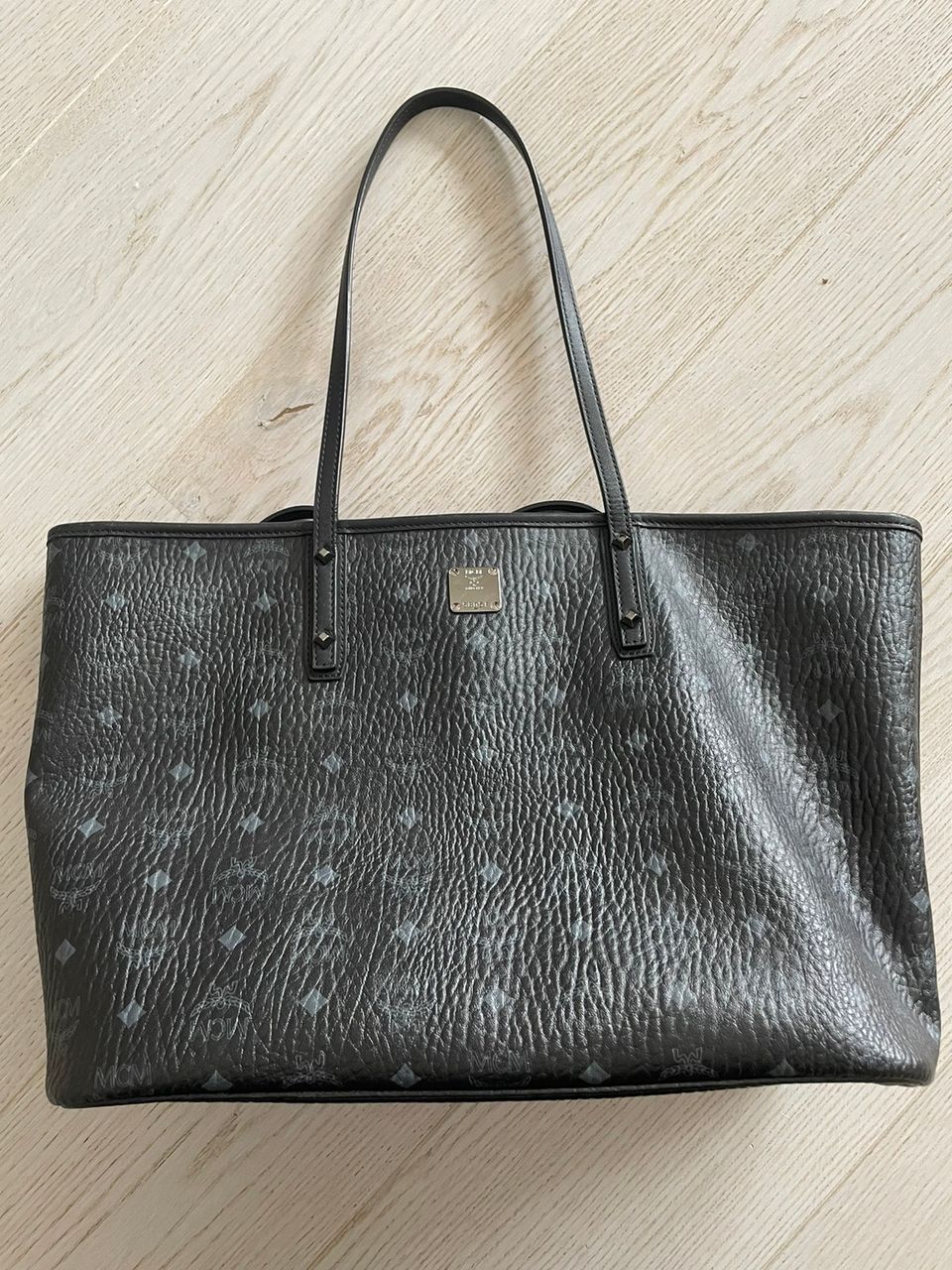 MCM Monogram Tote laukku