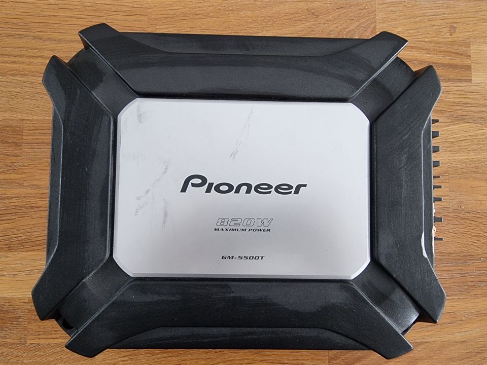 Pioneer GM-5500 820w vahvistin