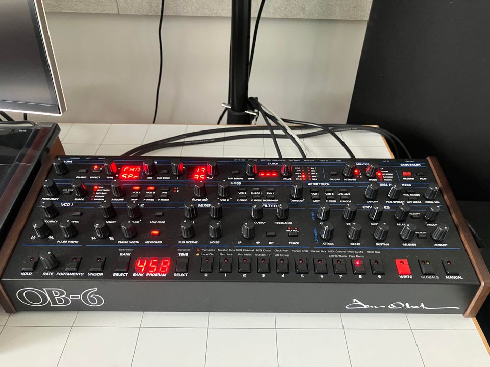 Sequential Oberheim OB-6 Desktop (uudenveroinen)