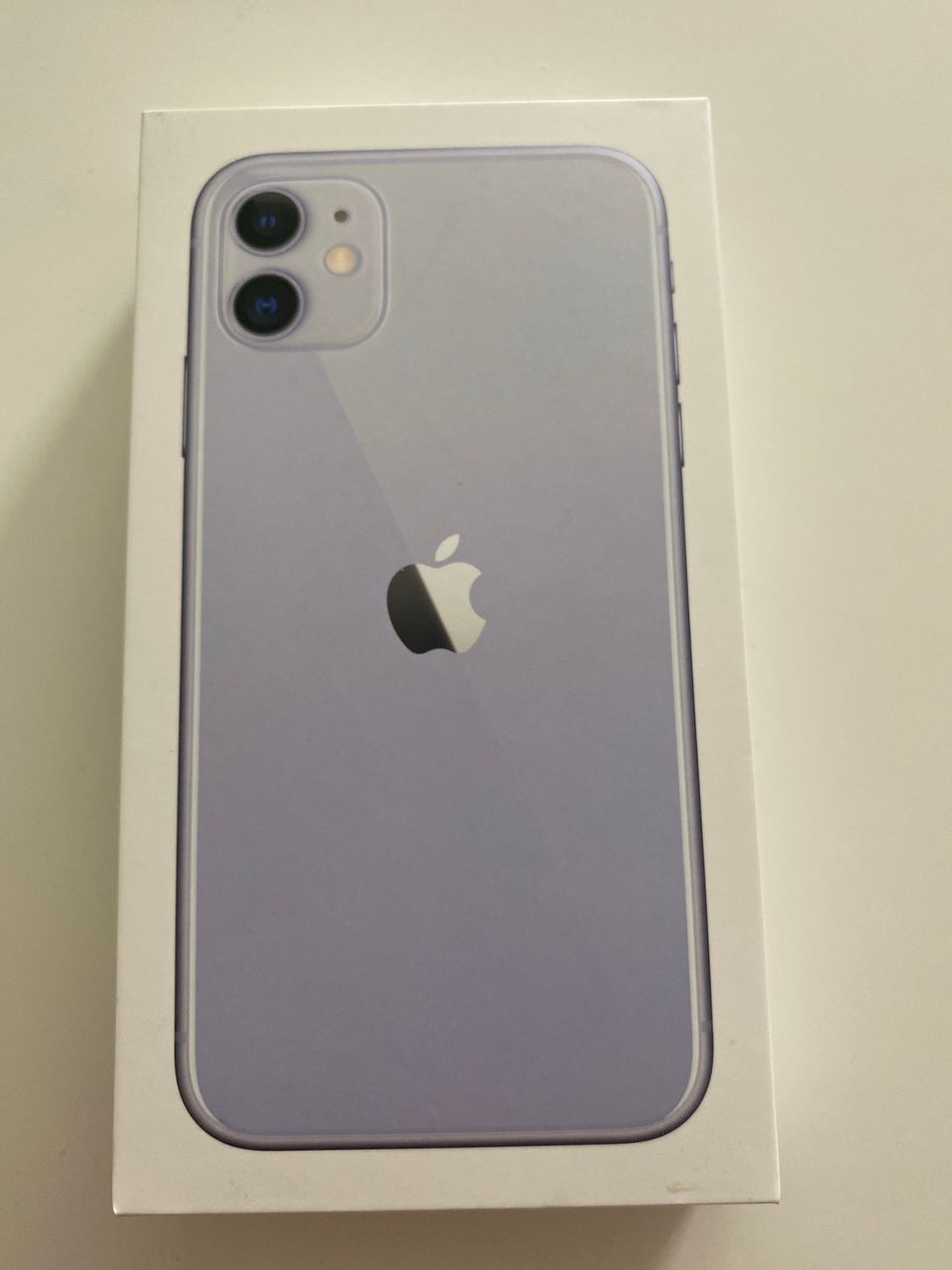 Myydään hyvässä kunnossa pidetty Iphone 11