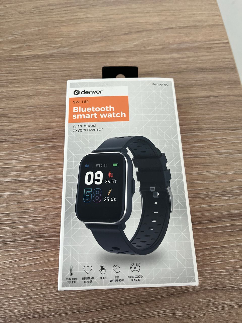 Denver Bluetooth smart watch
