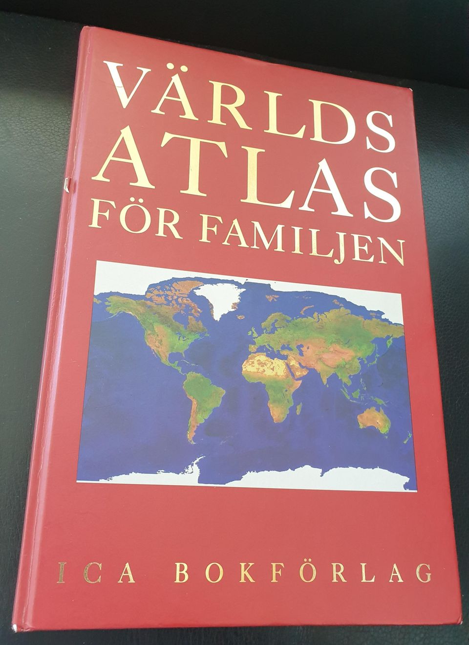 Världs atlas för familjen