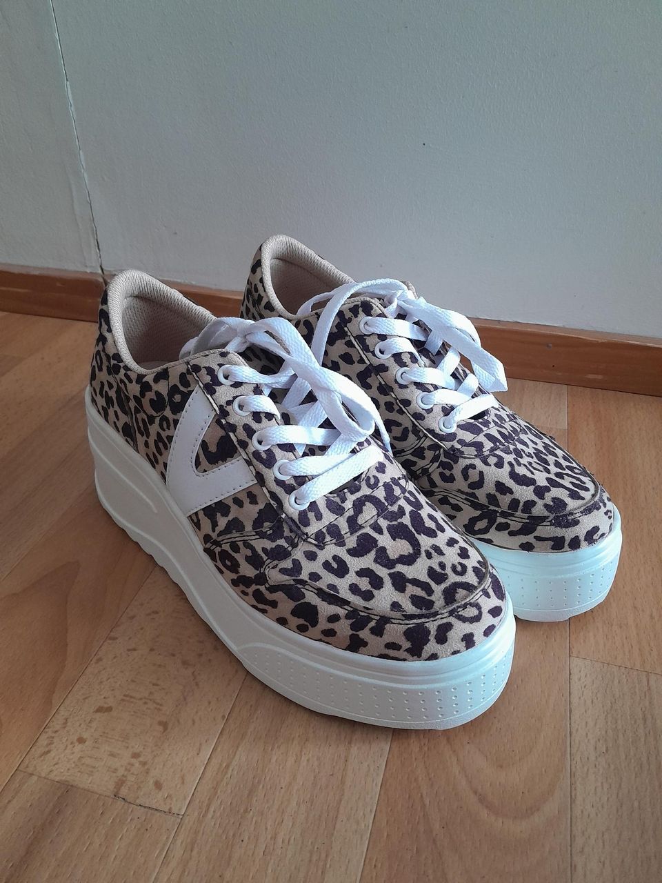 VOX Leopardi kengät