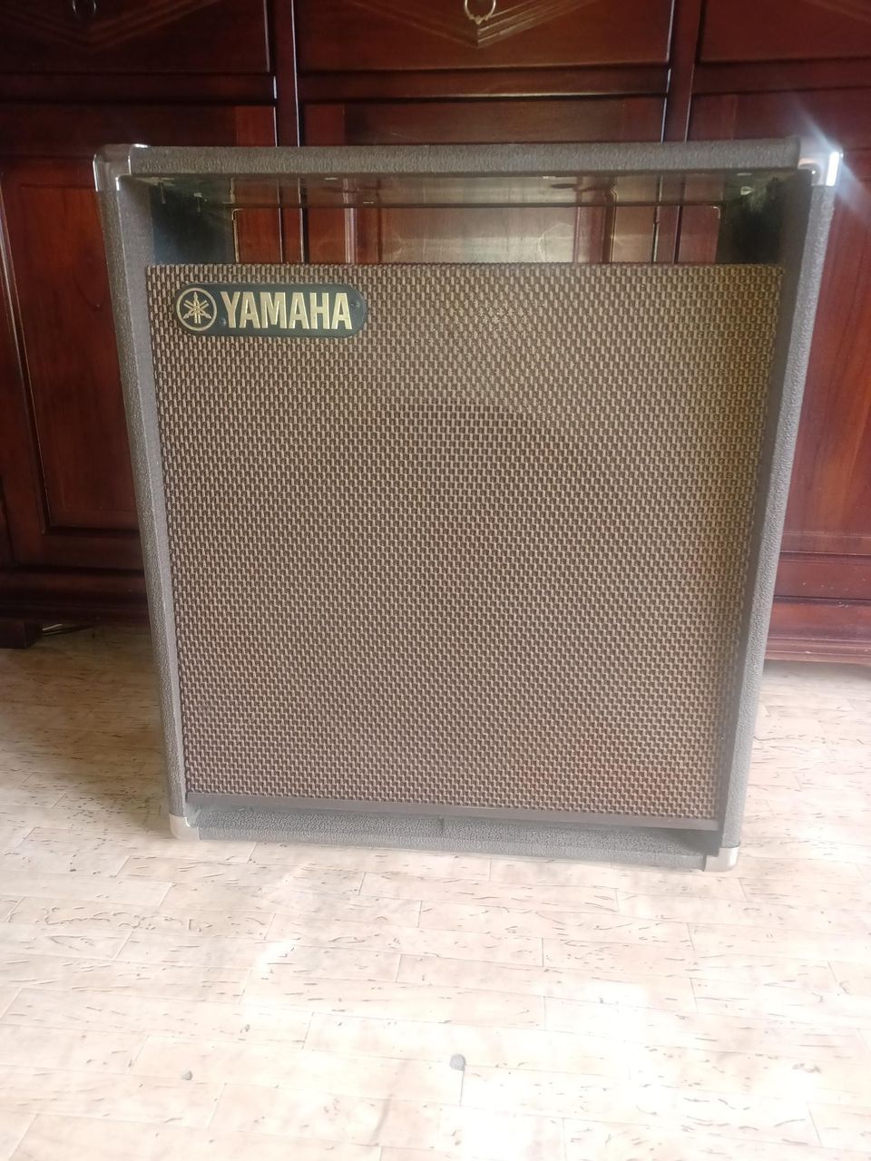 Yamaha bassokaappi 15" 8ohm