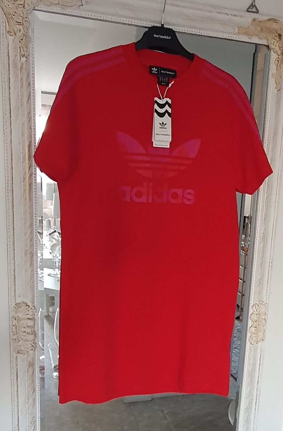 Adidas x Marimekko punainen t-paitamekko, 36